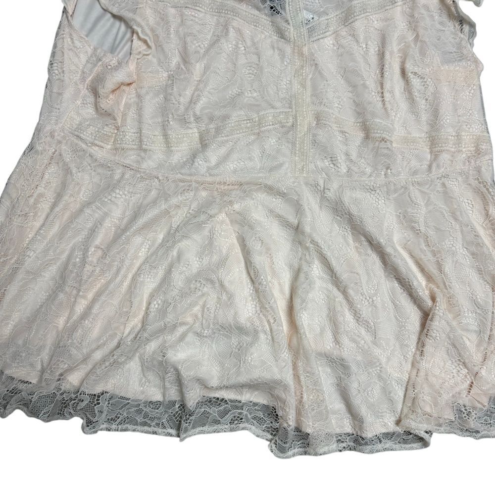Torrid Women's Plus Size 3x Lace Peplum Blush Sleeveless Top NWT - Picture 3 of 8